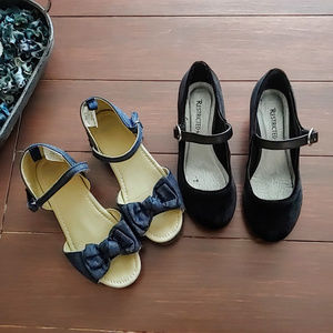 2 pairs girl shoes